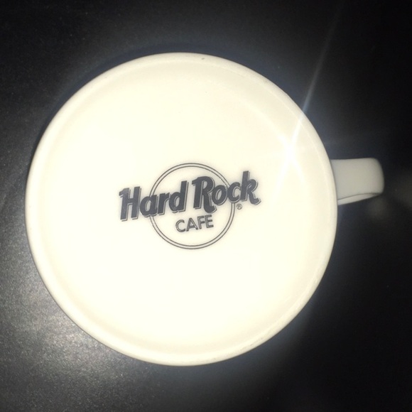 RaRe ! Hard Rock Cafe Nagoya JAPAN mug cup coffee tea petite 3-1/2” tall - Picture 6 of 10